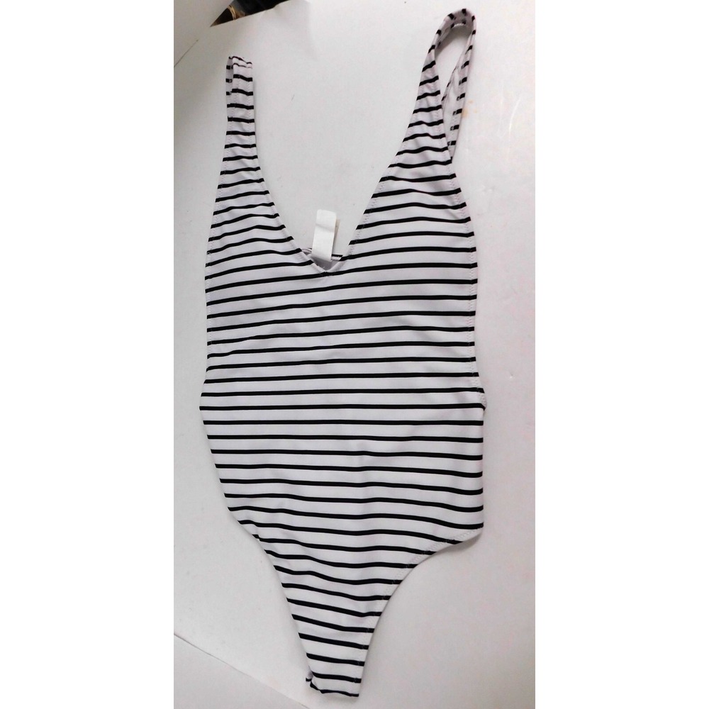 New Cupshe Cheeky Gal Black White Stripe One Piece Swimsuit sz M
